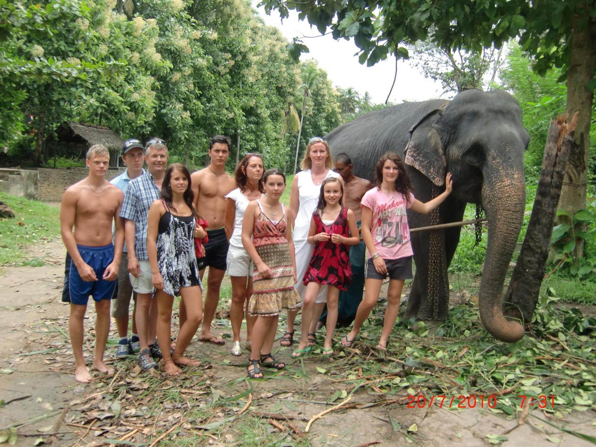 Shanith Guesthouse Negombo Esterno foto