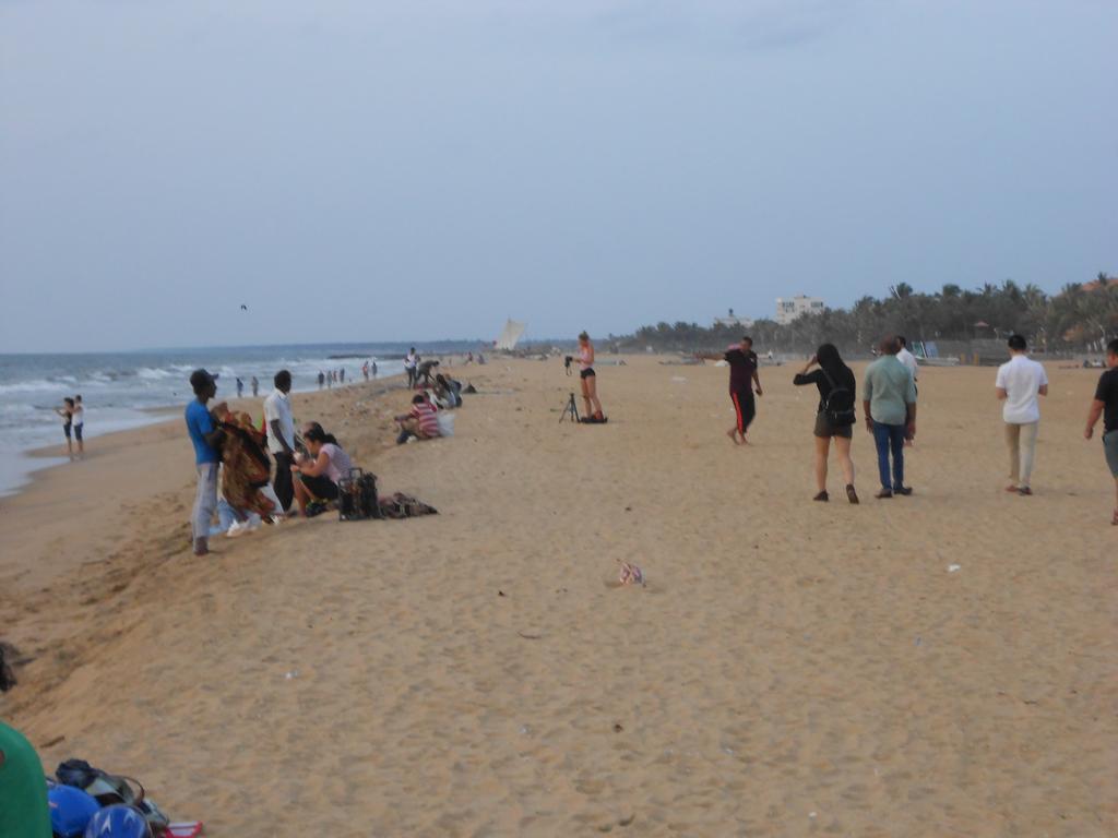 Shanith Guesthouse Negombo Esterno foto