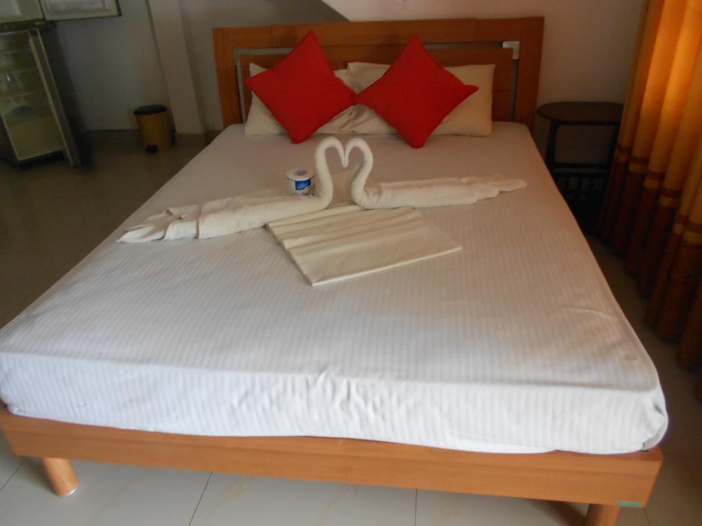 Shanith Guesthouse Negombo Esterno foto