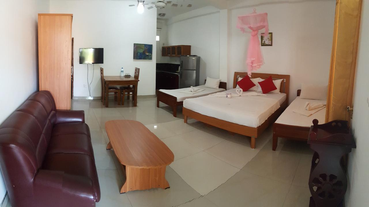 Shanith Guesthouse Negombo Esterno foto
