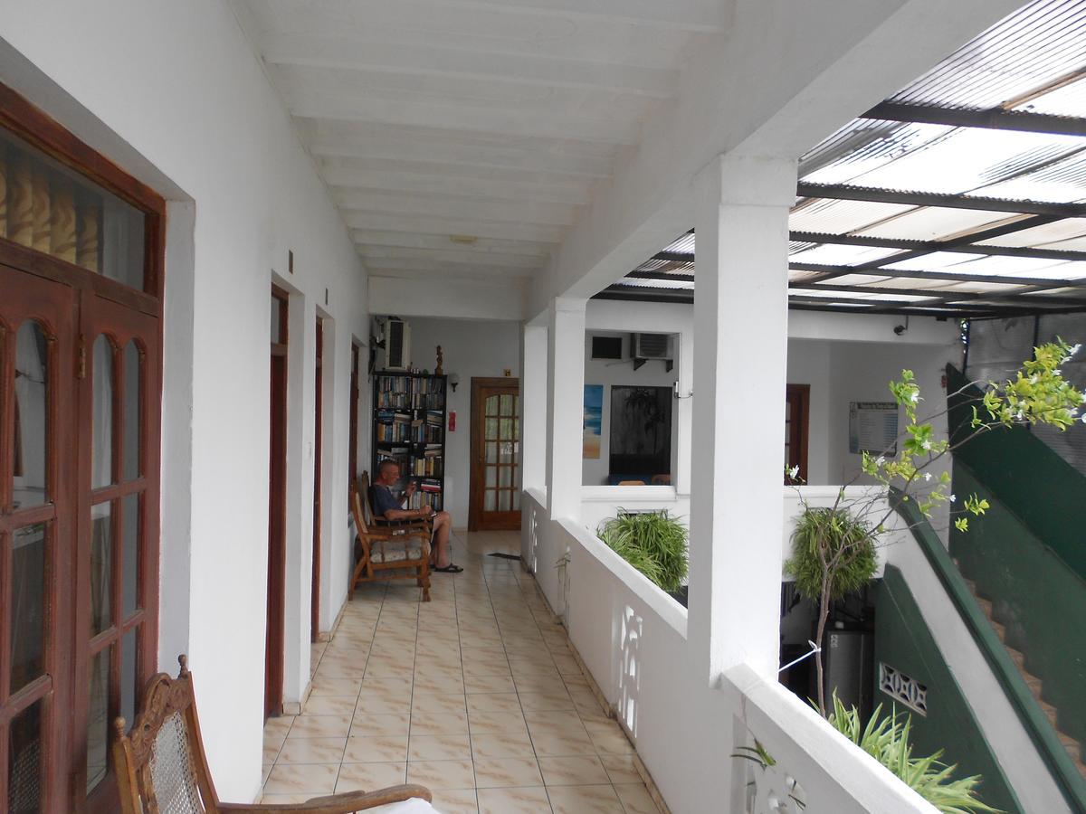 Shanith Guesthouse Negombo Esterno foto